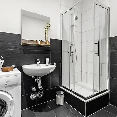 Luxomes - New Design - Kitchen - Parking Apartamento